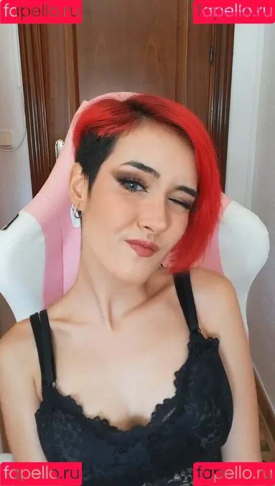 Nyukix / nyukix_ / omgcosplay Onlyfans Photo Gallery 