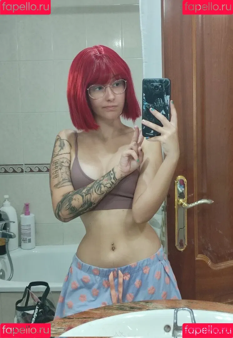 Nyukix / nyukix_ / omgcosplay Onlyfans Photo Gallery 