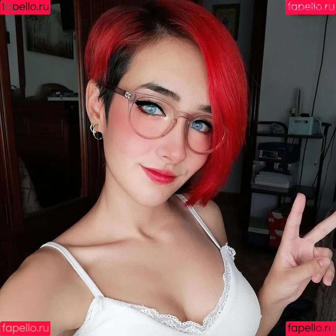 Nyukix / nyukix_ / omgcosplay Onlyfans Photo Gallery 