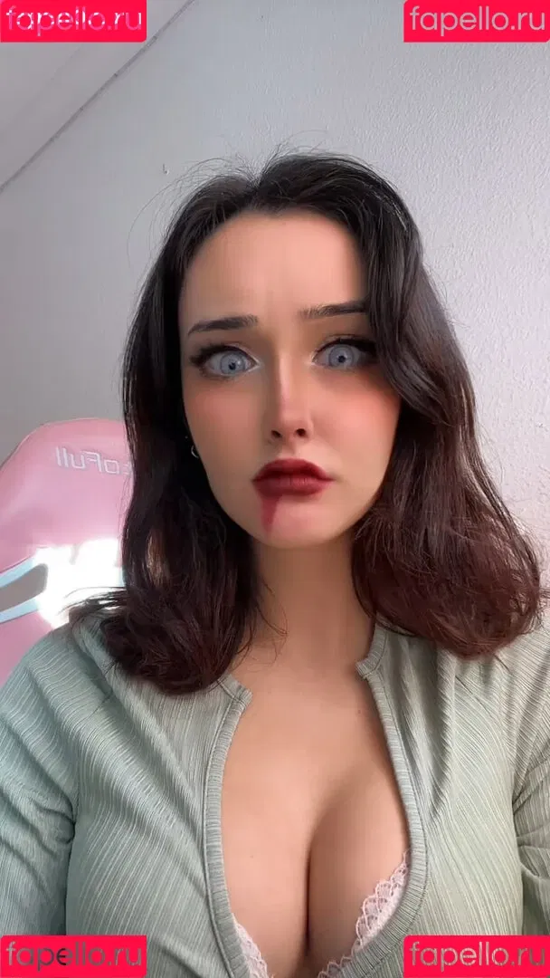 Nyukix / nyukix_ / omgcosplay Onlyfans Photo Gallery 