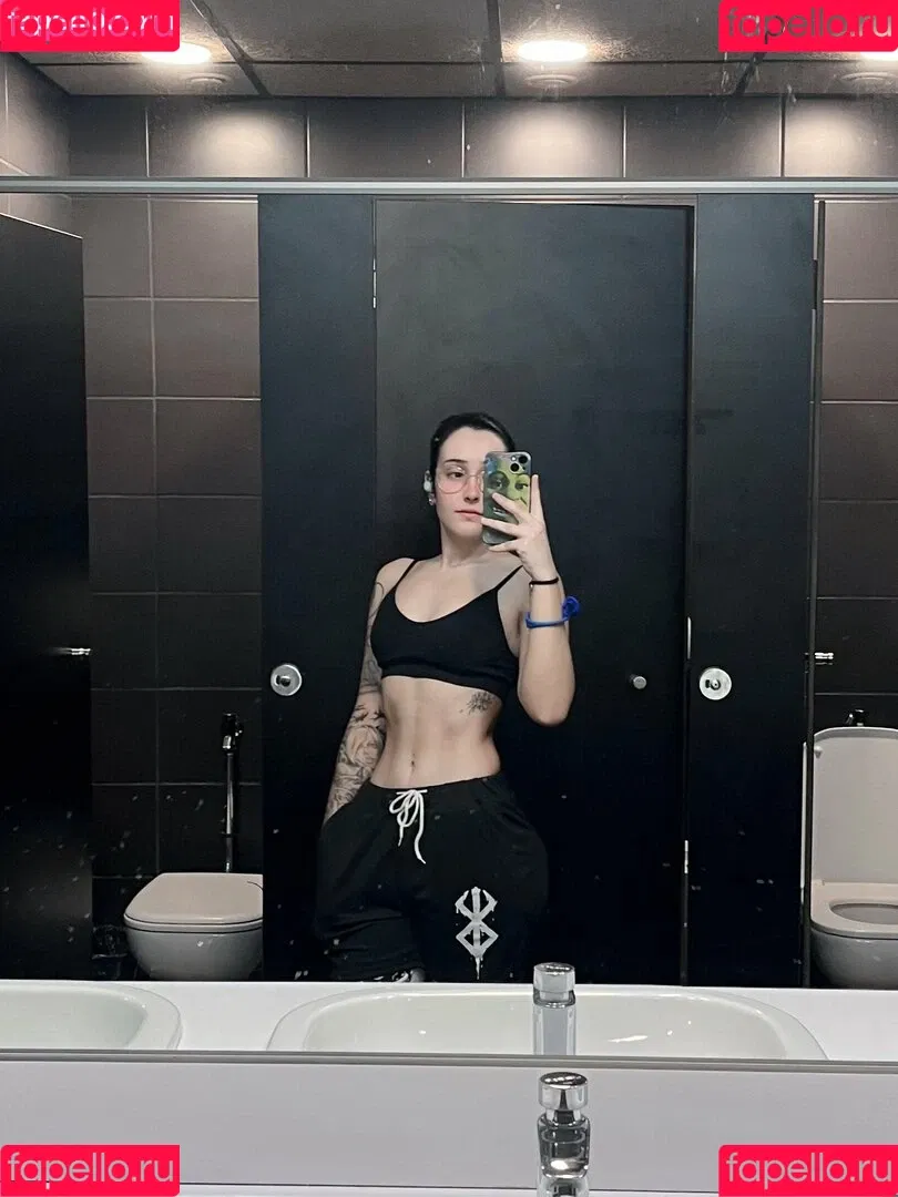 Nyukix / nyukix_ / omgcosplay Onlyfans Photo Gallery 