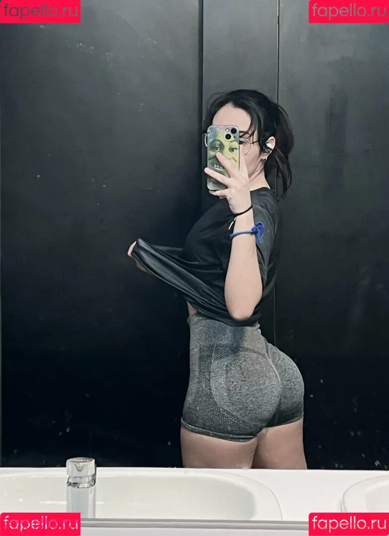 Nyukix / nyukix_ / omgcosplay Onlyfans Photo Gallery 