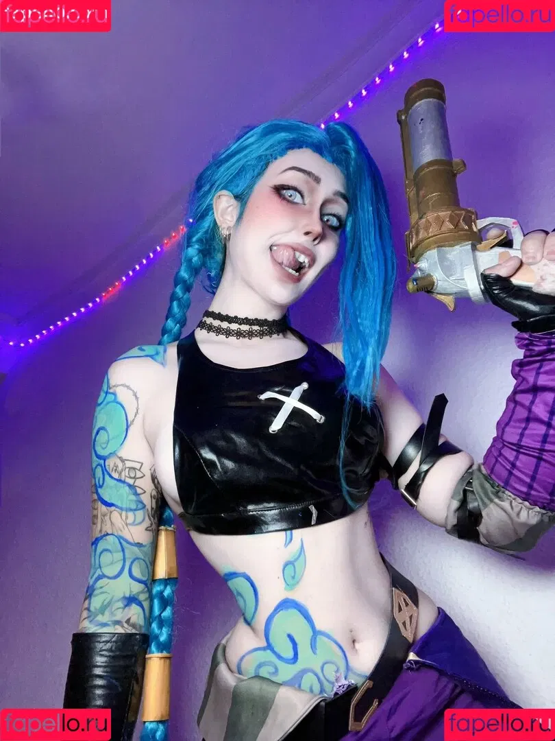 Nyukix / nyukix_ / omgcosplay Onlyfans Photo Gallery 