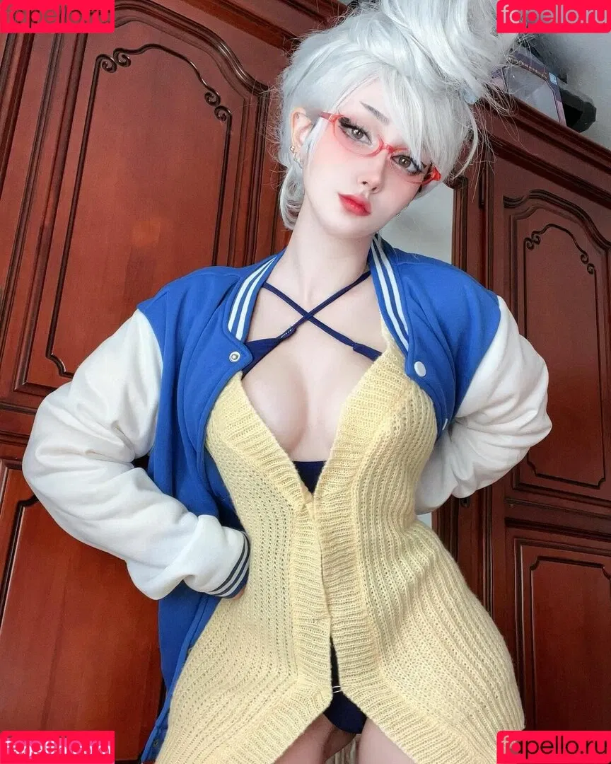 Nyukix / nyukix_ / omgcosplay Onlyfans Photo Gallery 