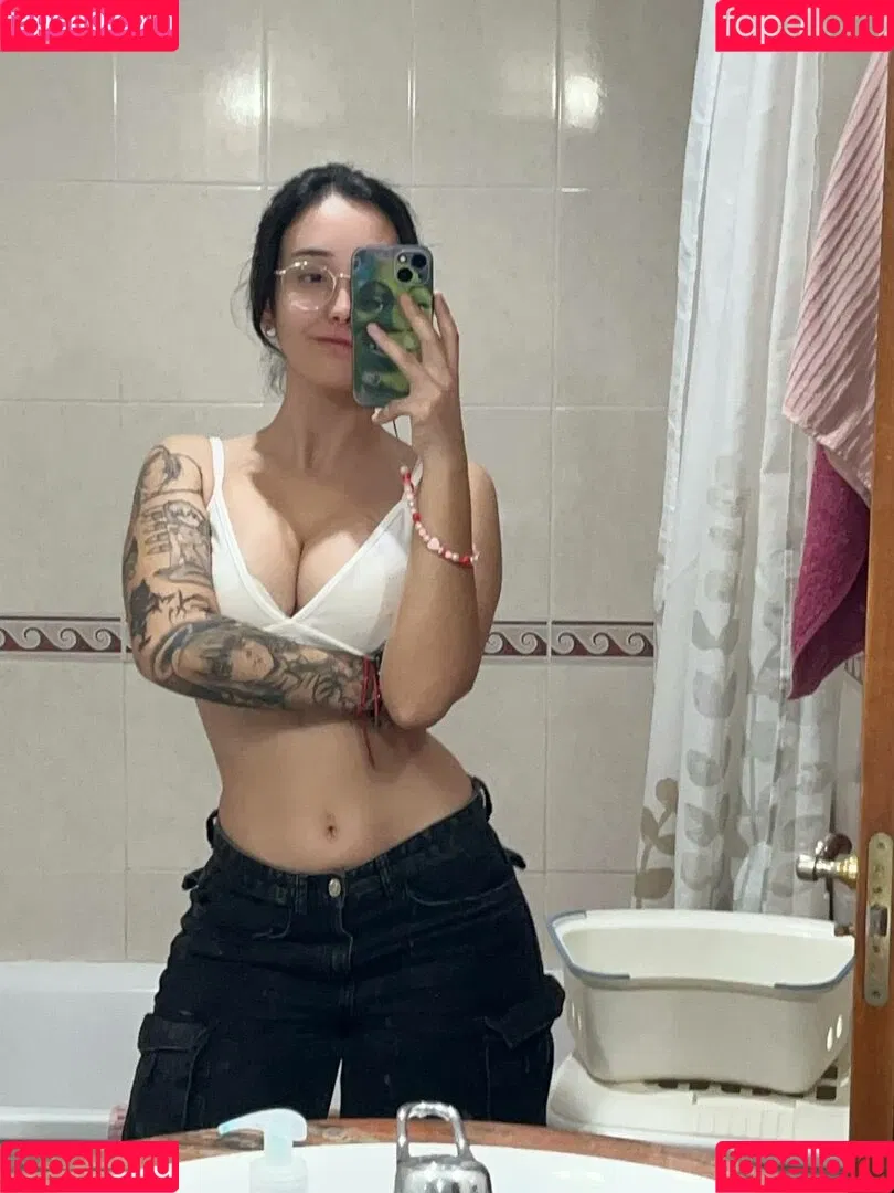 Nyukix / nyukix_ / omgcosplay Onlyfans Photo Gallery 