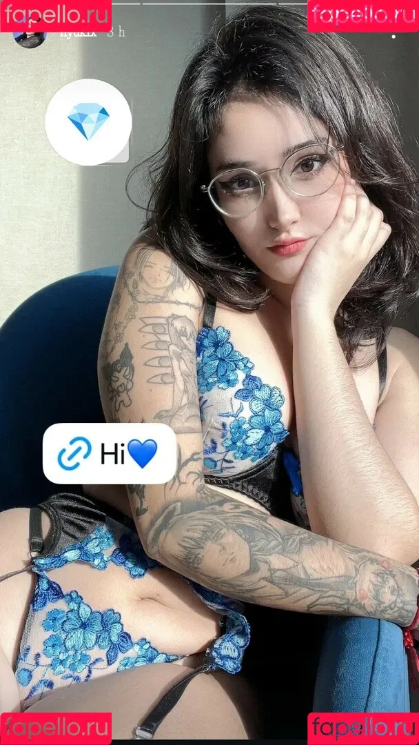 Nyukix / nyukix_ / omgcosplay Onlyfans Photo Gallery 