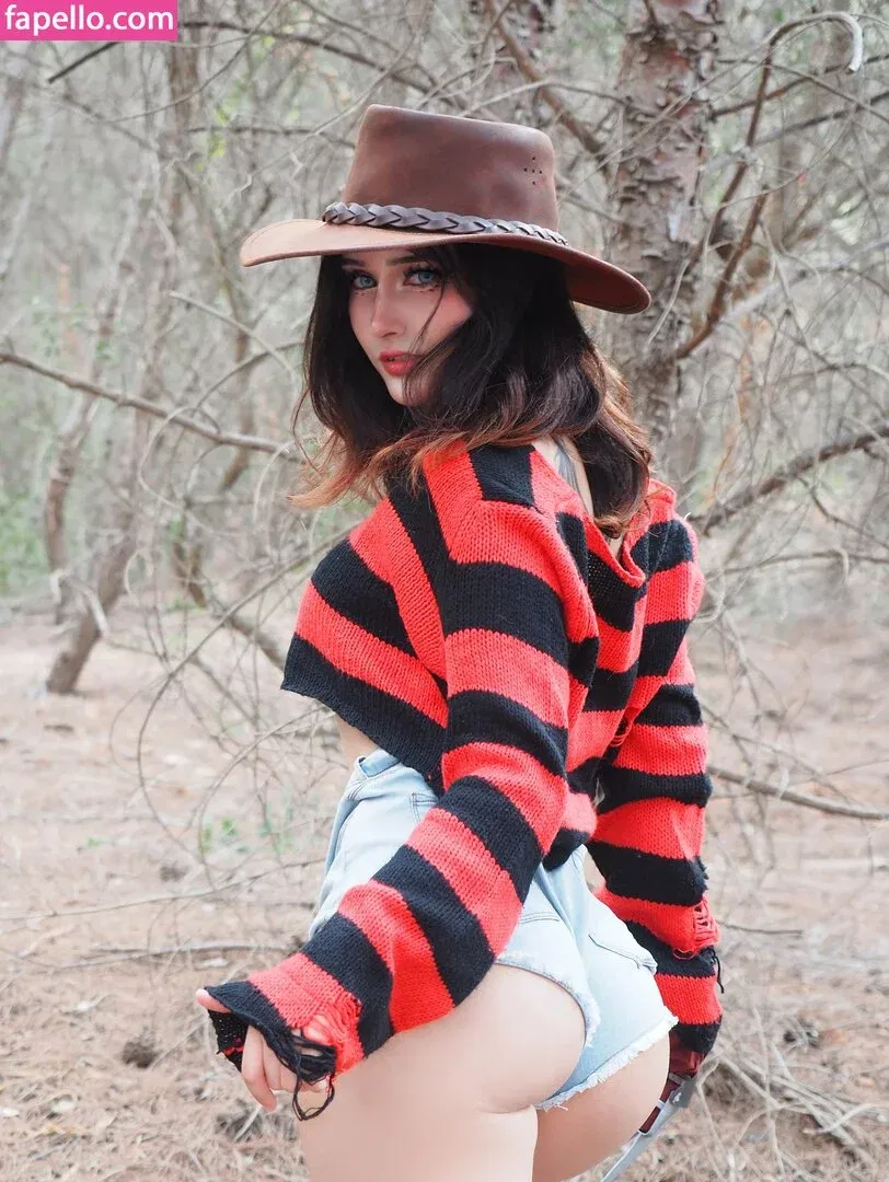 Nyukix / nyukix_ / omgcosplay Onlyfans Photo Gallery 