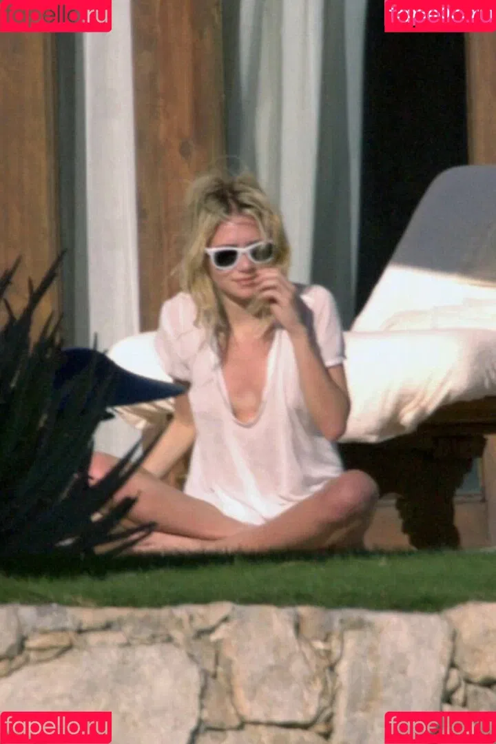 Ashley Olsen / ashleigholsen / ashleyolsens Onlyfans Photo Gallery 