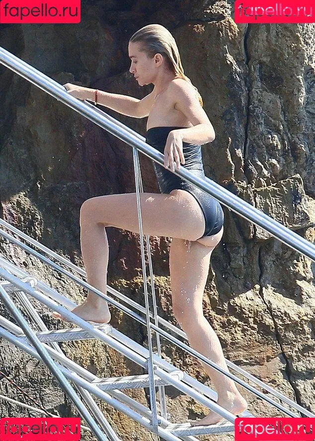 Ashley Olsen / ashleigholsen / ashleyolsens Onlyfans Photo Gallery 