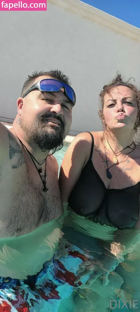 dixieperkins8001 / dixieskinks Onlyfans Photo Gallery 