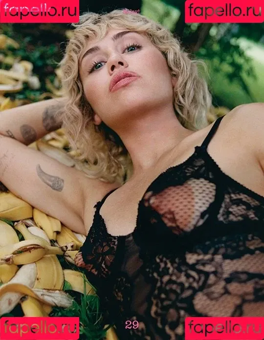 Miley Cyrus / MileyCyrus Onlyfans Photo Gallery 