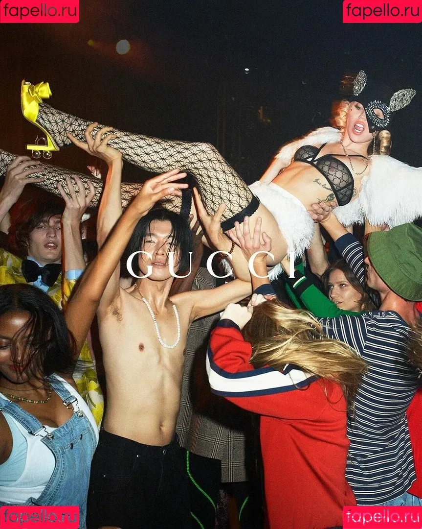 Miley Cyrus / MileyCyrus Onlyfans Photo Gallery 