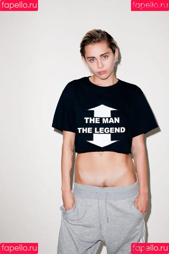 Miley Cyrus / MileyCyrus Onlyfans Photo Gallery 