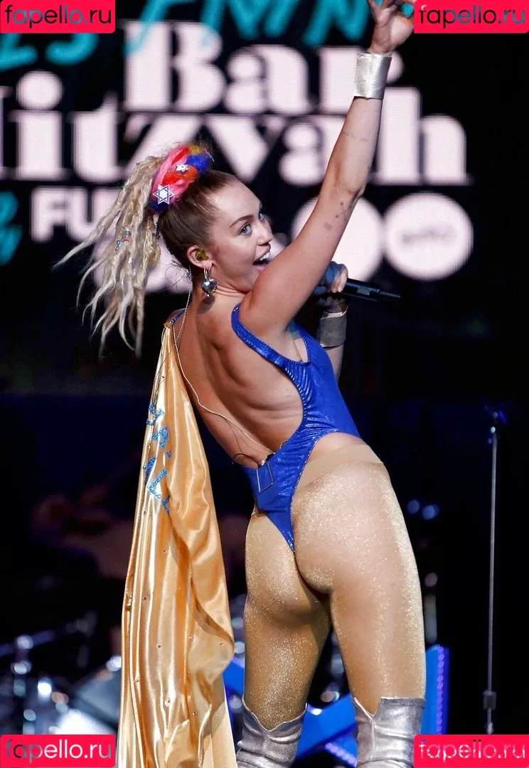 Miley Cyrus / MileyCyrus Onlyfans Photo Gallery 