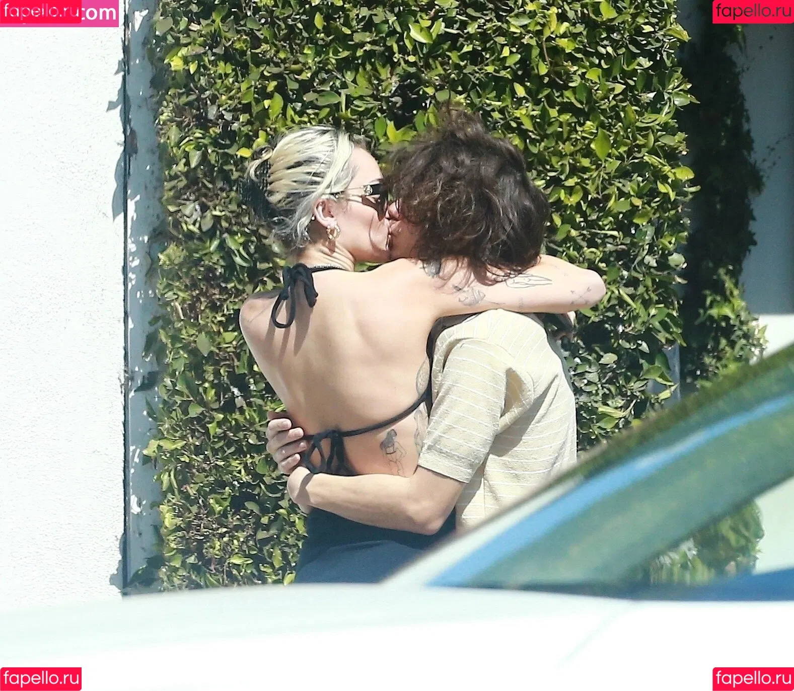 Miley Cyrus / MileyCyrus Onlyfans Photo Gallery 