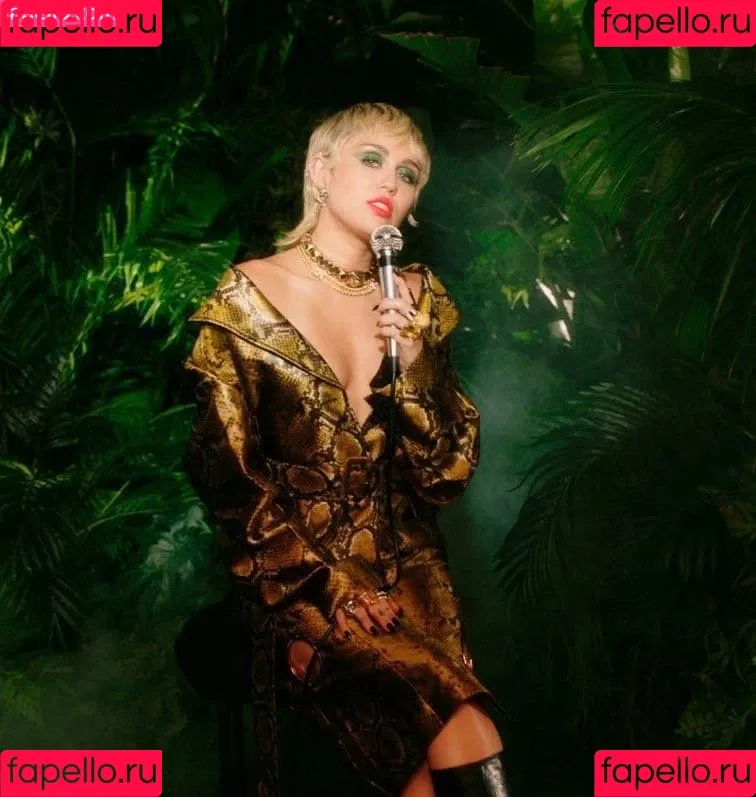 Miley Cyrus / MileyCyrus Onlyfans Photo Gallery 