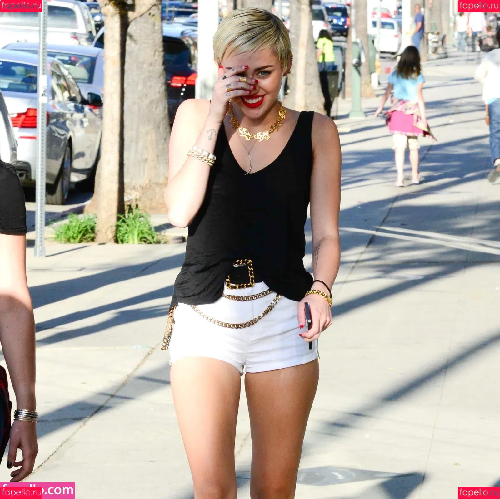 Miley Cyrus / MileyCyrus Onlyfans Photo Gallery 