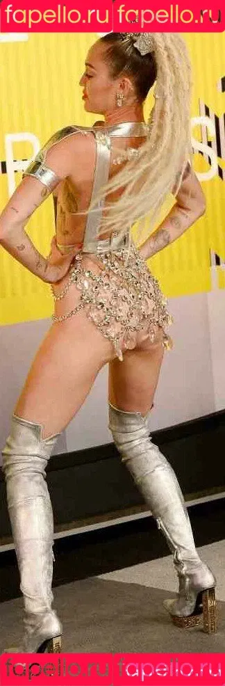 Miley Cyrus / MileyCyrus Onlyfans Photo Gallery 