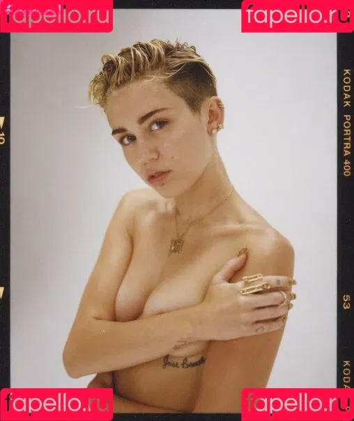 Miley Cyrus / MileyCyrus Onlyfans Photo Gallery 