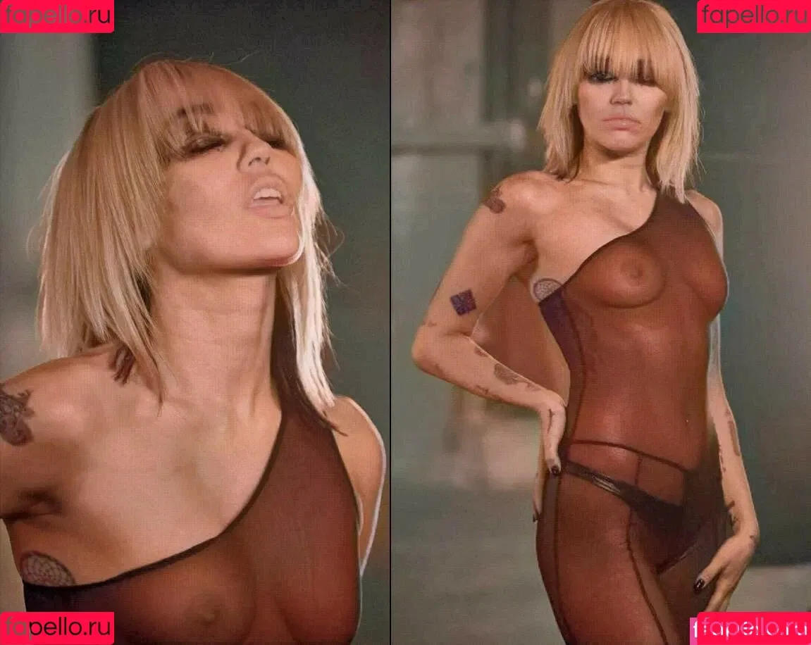 Miley Cyrus / MileyCyrus Onlyfans Photo Gallery 