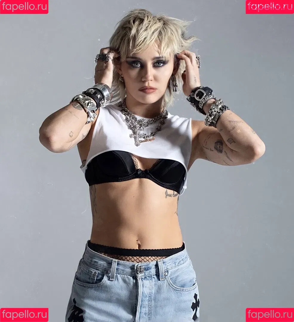 Miley Cyrus / MileyCyrus Onlyfans Photo Gallery 