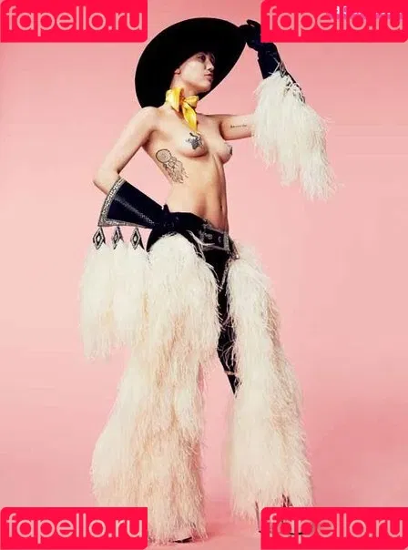 Miley Cyrus / MileyCyrus Onlyfans Photo Gallery 