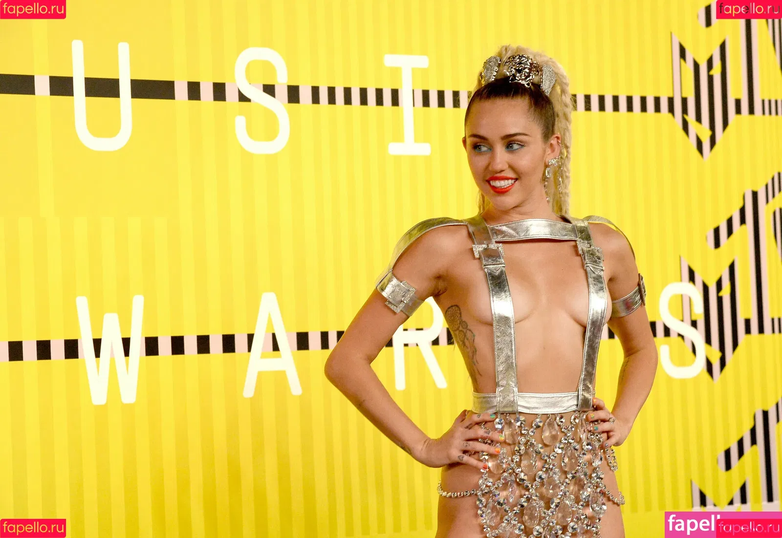 Miley Cyrus / MileyCyrus Onlyfans Photo Gallery 