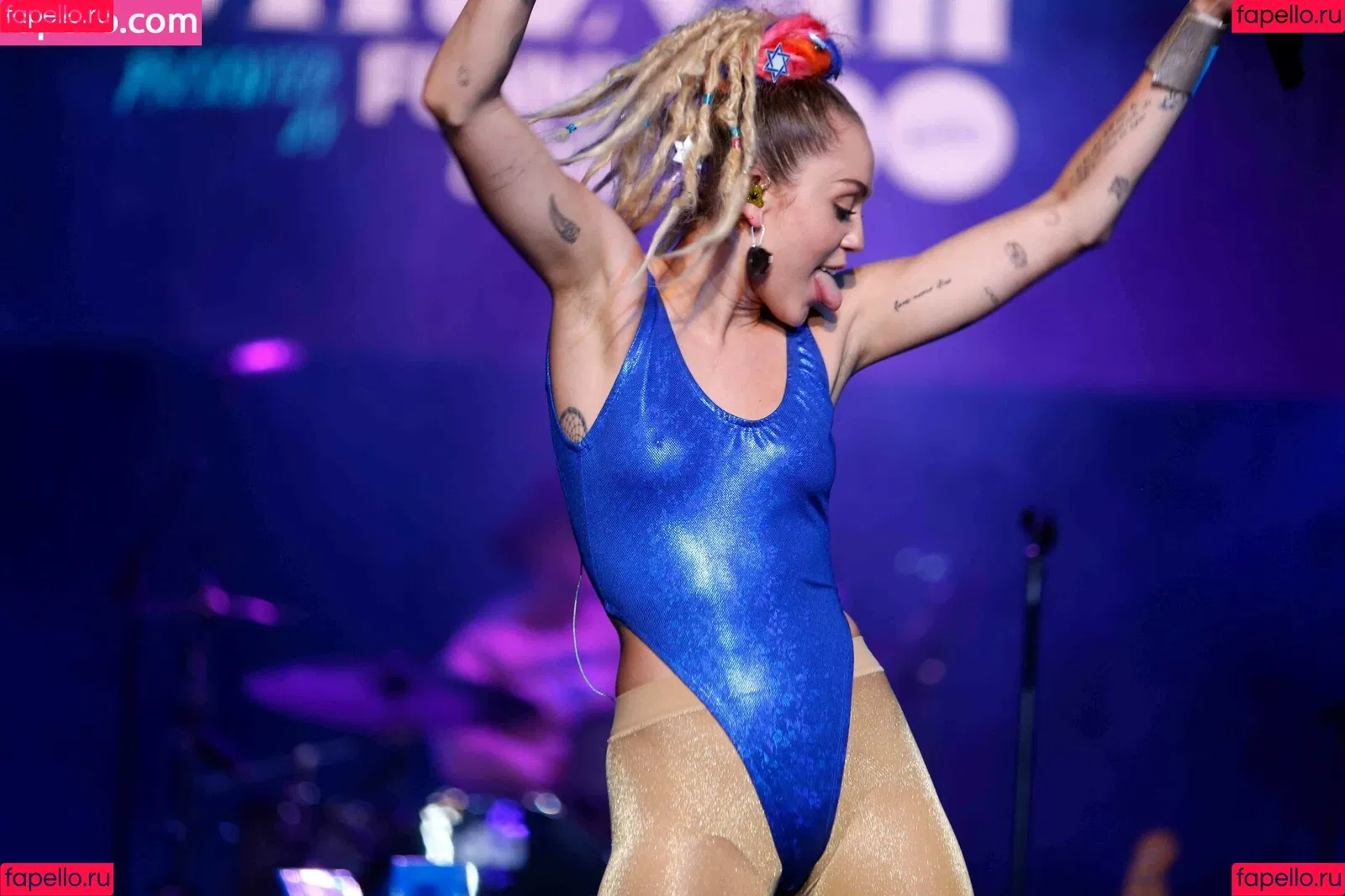 Miley Cyrus / MileyCyrus Onlyfans Photo Gallery 