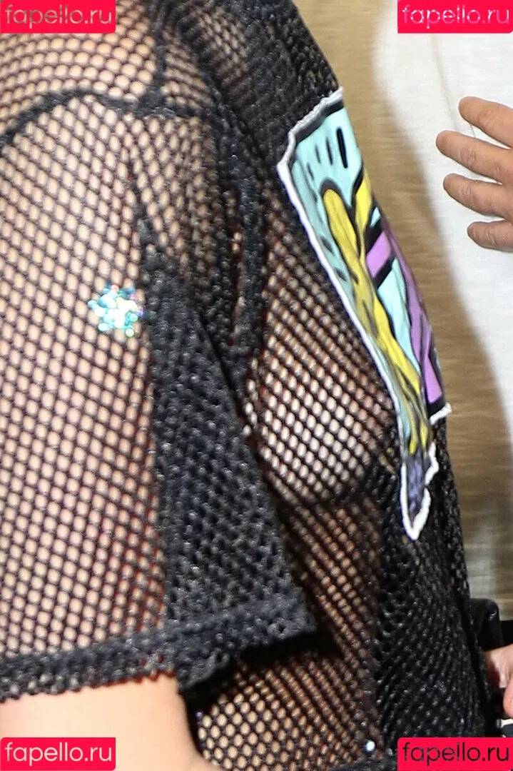 Miley Cyrus / MileyCyrus Onlyfans Photo Gallery 