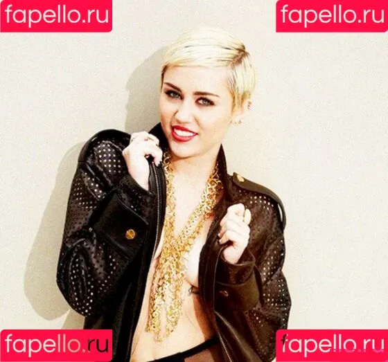Miley Cyrus / MileyCyrus Onlyfans Photo Gallery 