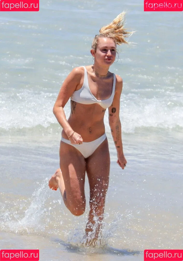Miley Cyrus / MileyCyrus Onlyfans Photo Gallery 