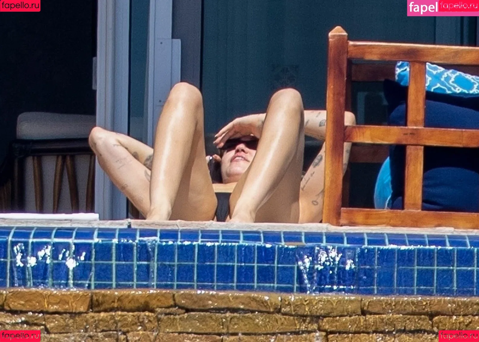 Miley Cyrus / MileyCyrus Onlyfans Photo Gallery 