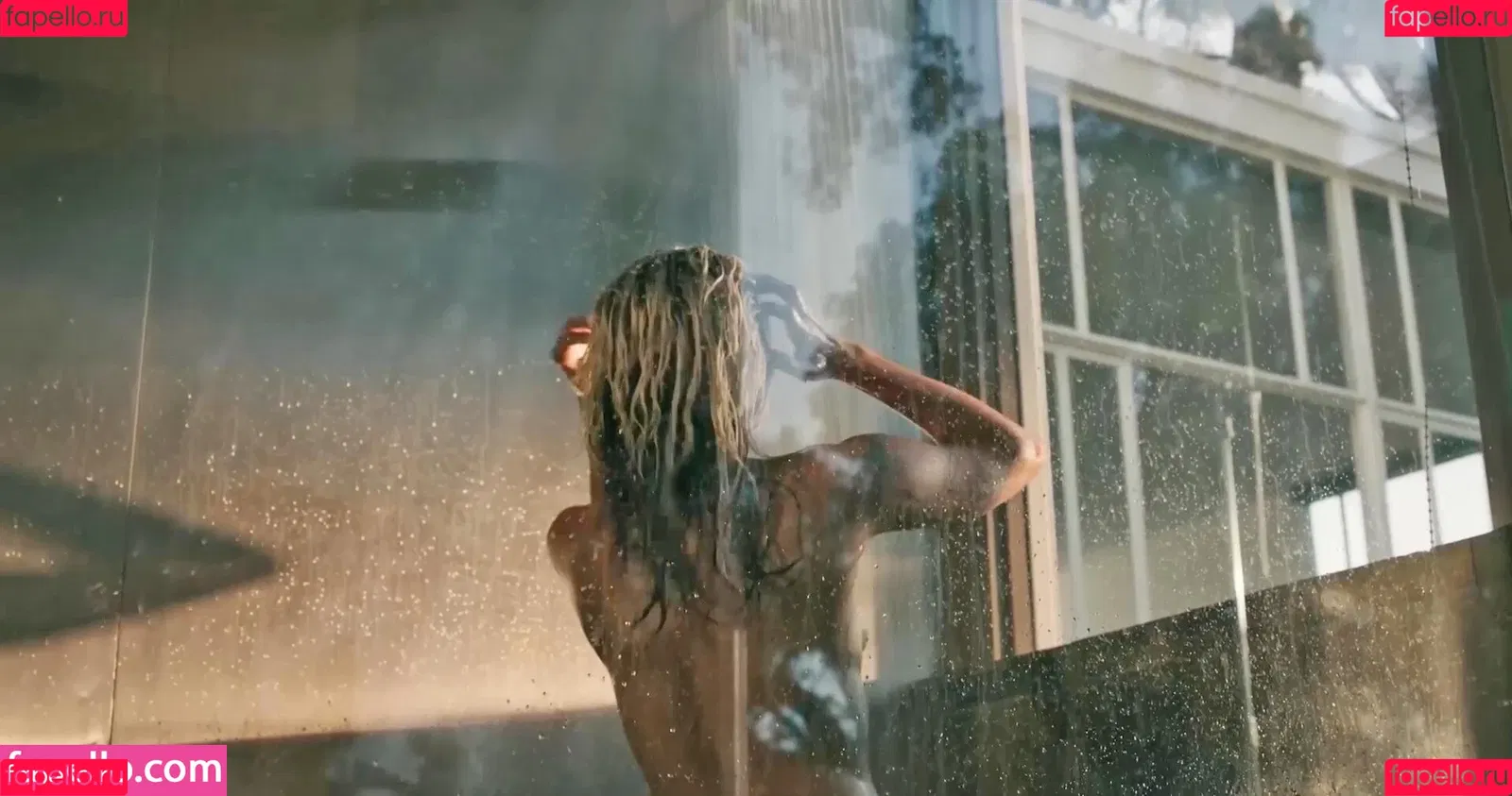 Miley Cyrus / MileyCyrus Onlyfans Photo Gallery 