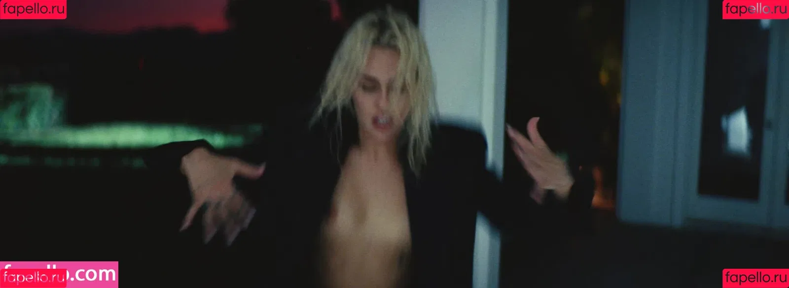 Miley Cyrus / MileyCyrus Onlyfans Photo Gallery 