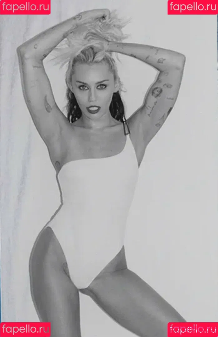 Miley Cyrus / MileyCyrus Onlyfans Photo Gallery 