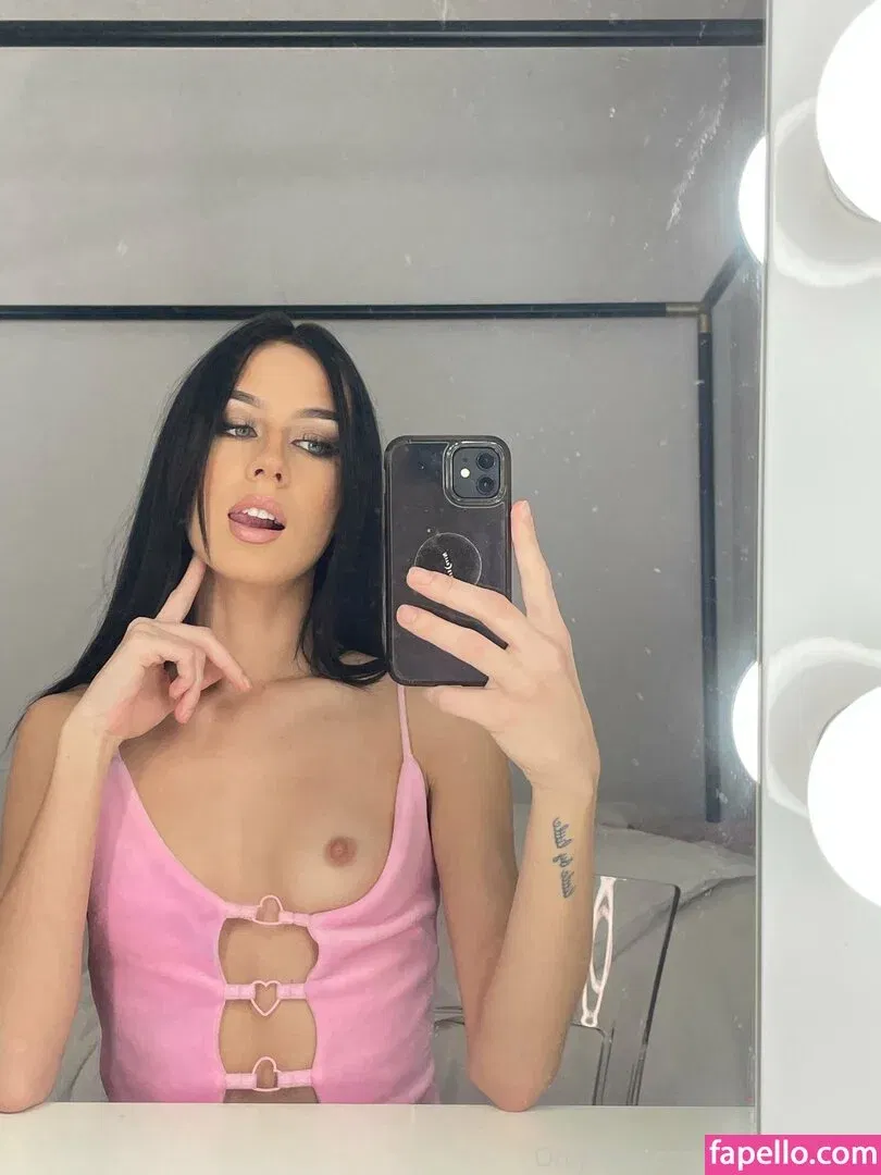 alaia / theeonlyalaia / theeonlyalaiaa Onlyfans Photo Gallery 