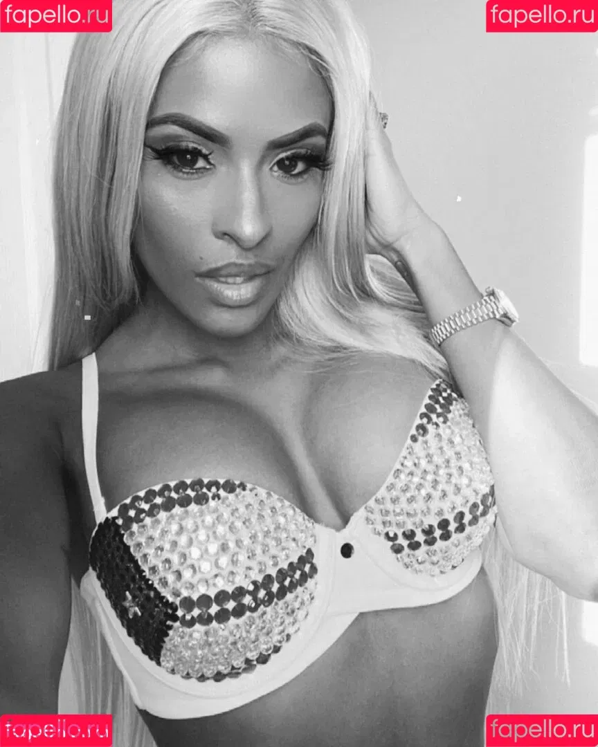 / Thea Trinidad / Zelina Vega / zelinavegawwe Onlyfans Photo Gallery 