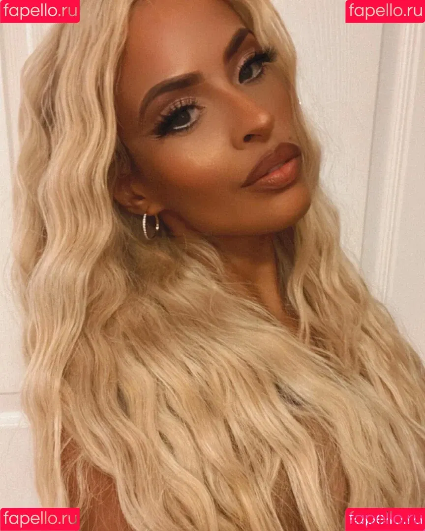 / Thea Trinidad / Zelina Vega / zelinavegawwe Onlyfans Photo Gallery 