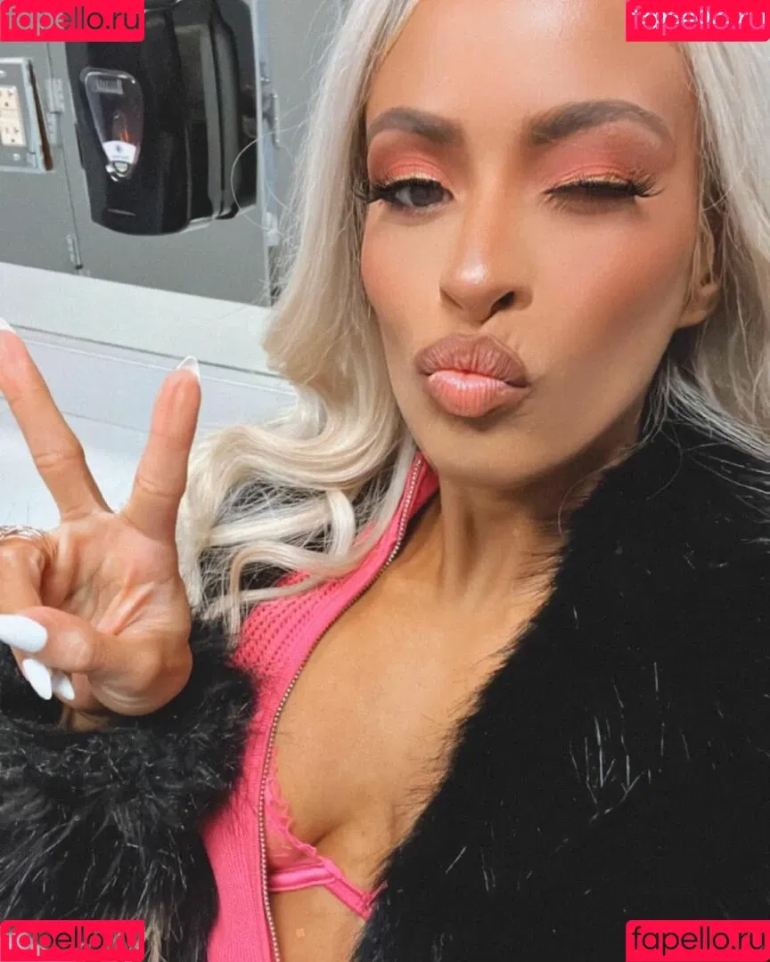 / Thea Trinidad / Zelina Vega / zelinavegawwe Onlyfans Photo Gallery 