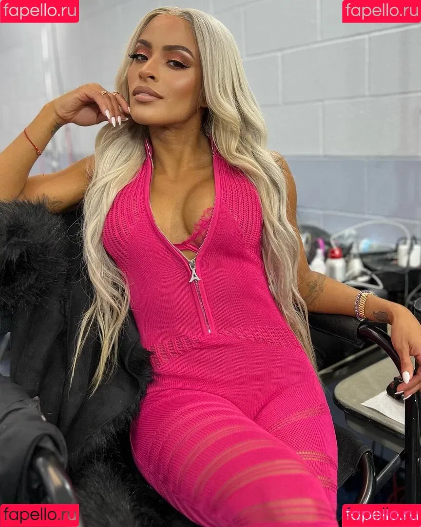 / Thea Trinidad / Zelina Vega / zelinavegawwe Onlyfans Photo Gallery 