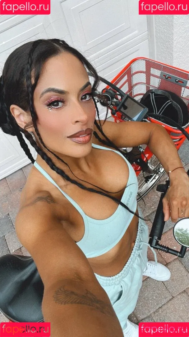 / Thea Trinidad / Zelina Vega / zelinavegawwe Onlyfans Photo Gallery 