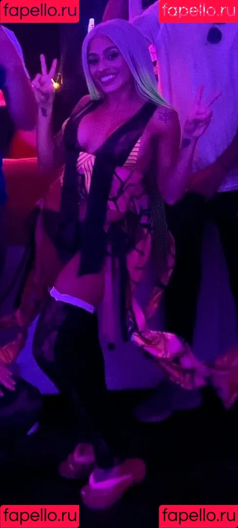 / Thea Trinidad / Zelina Vega / zelinavegawwe Onlyfans Photo Gallery 