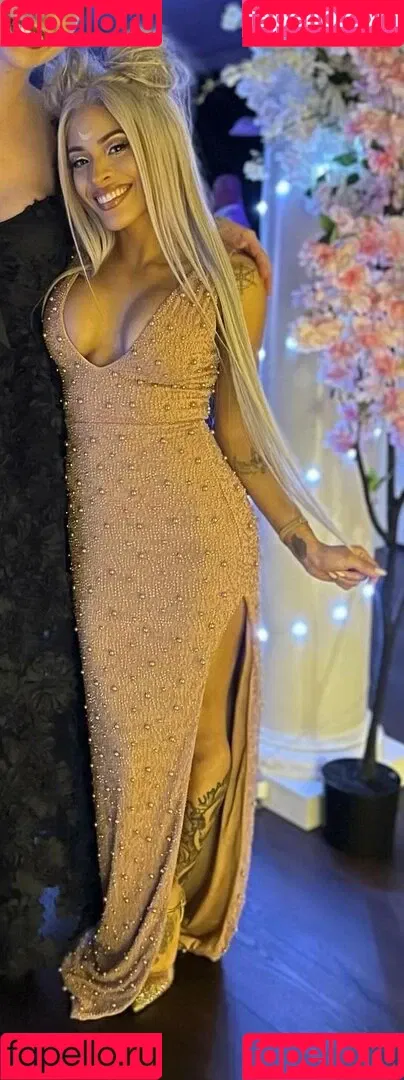 / Thea Trinidad / Zelina Vega / zelinavegawwe Onlyfans Photo Gallery 