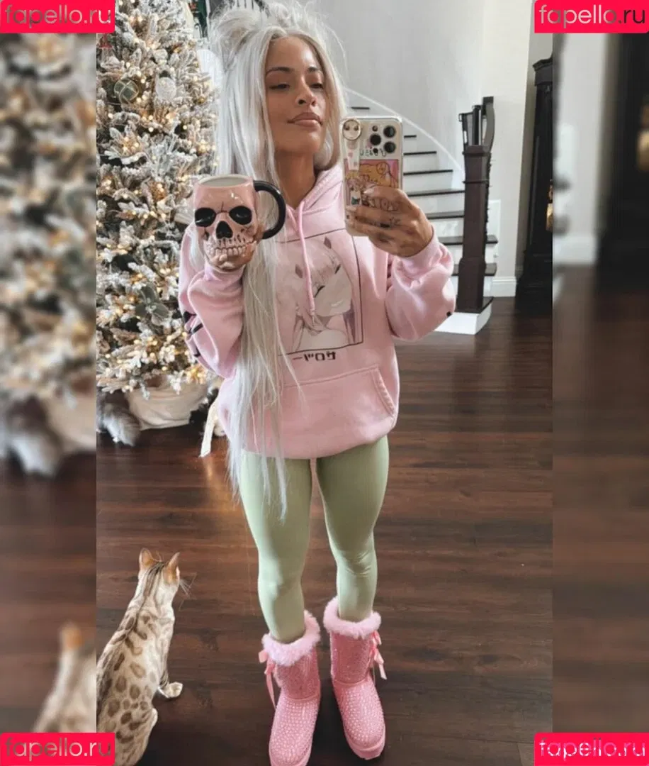 / Thea Trinidad / Zelina Vega / zelinavegawwe Onlyfans Photo Gallery 