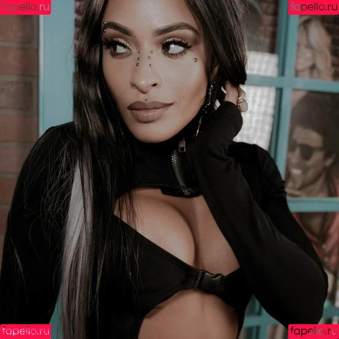 / Thea Trinidad / Zelina Vega / zelinavegawwe Onlyfans Photo Gallery 