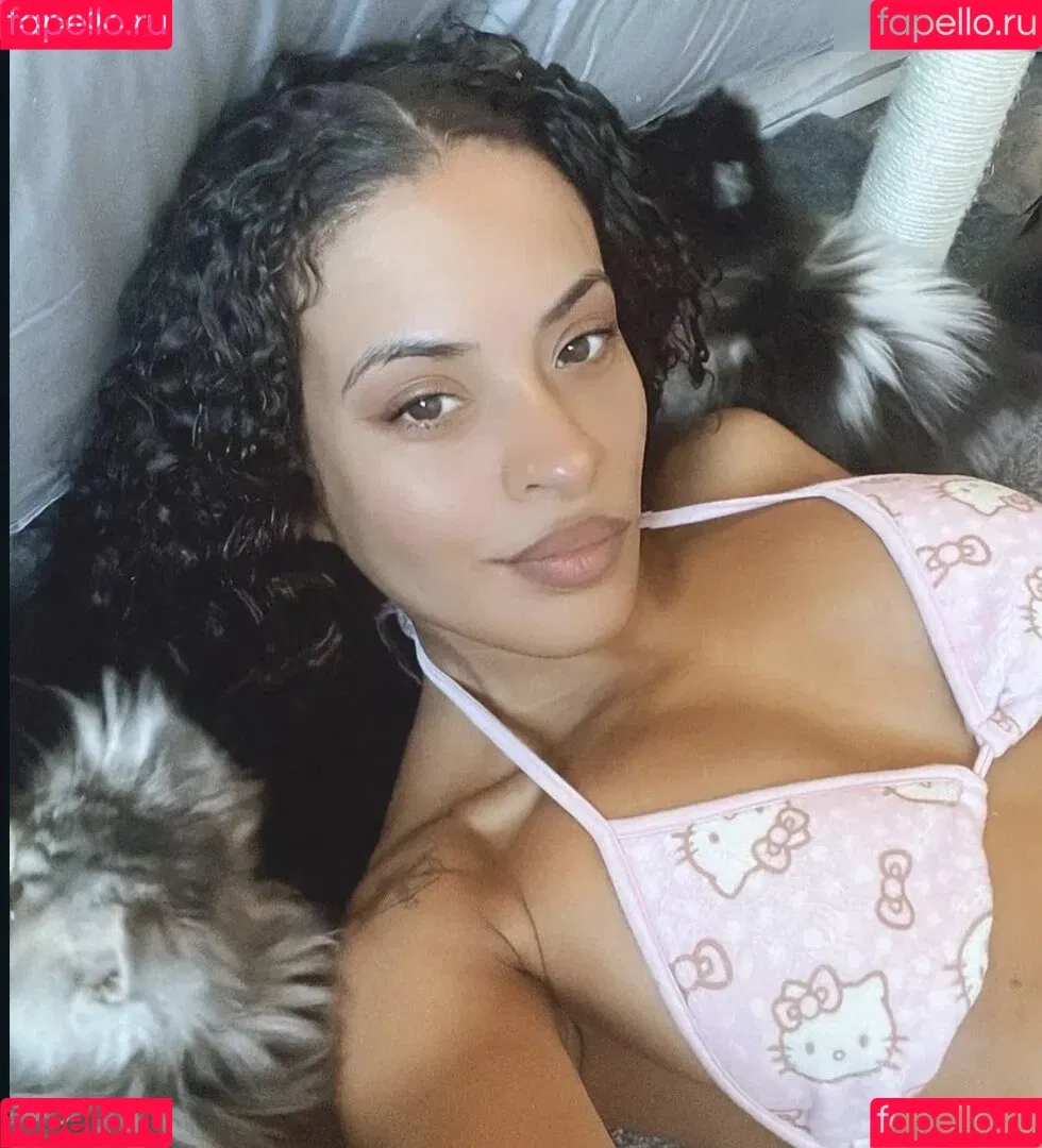/ Thea Trinidad / Zelina Vega / zelinavegawwe Onlyfans Photo Gallery 