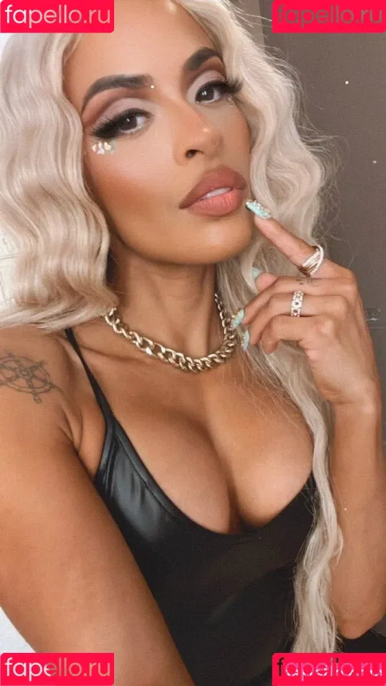 / Thea Trinidad / Zelina Vega / zelinavegawwe Onlyfans Photo Gallery 