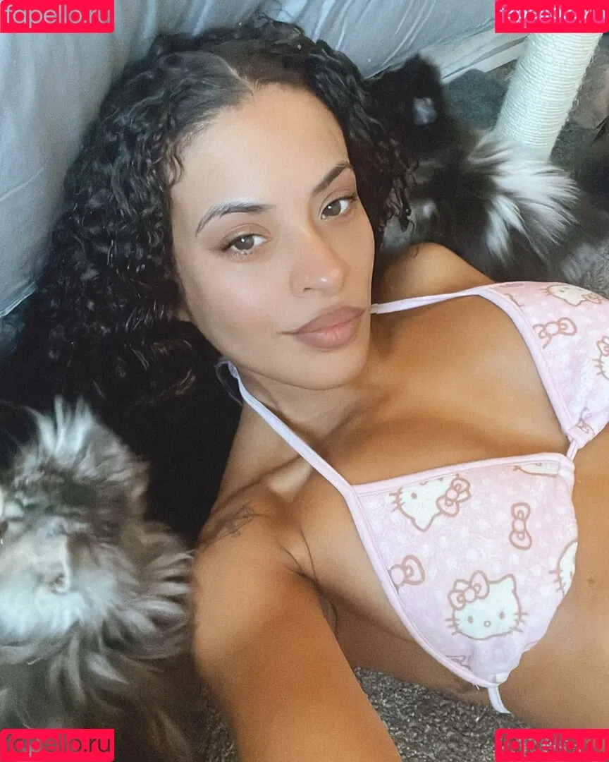 / Thea Trinidad / Zelina Vega / zelinavegawwe Onlyfans Photo Gallery 