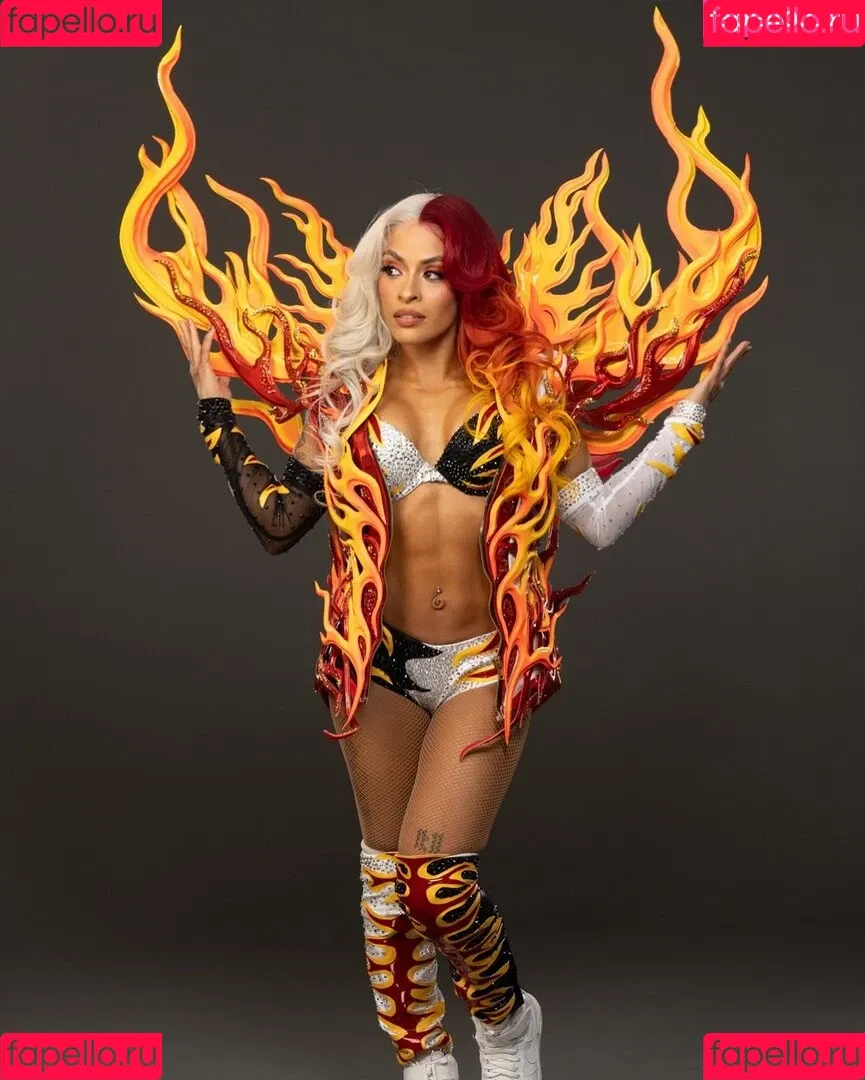 / Thea Trinidad / Zelina Vega / zelinavegawwe Onlyfans Photo Gallery 