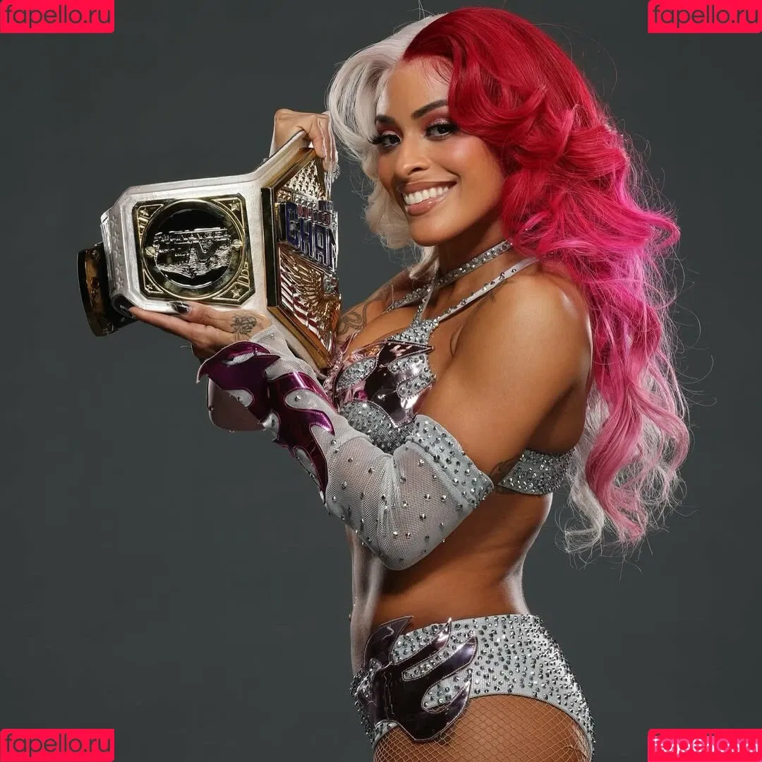 / Thea Trinidad / Zelina Vega / zelinavegawwe Onlyfans Photo Gallery 